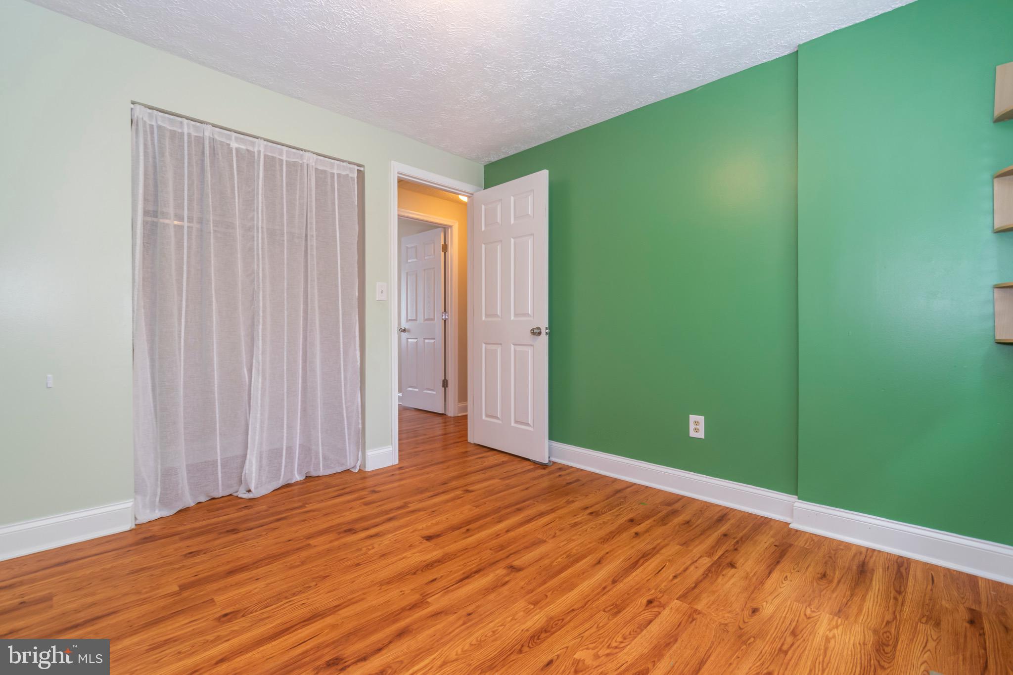 HARMANS WOODS - Residential