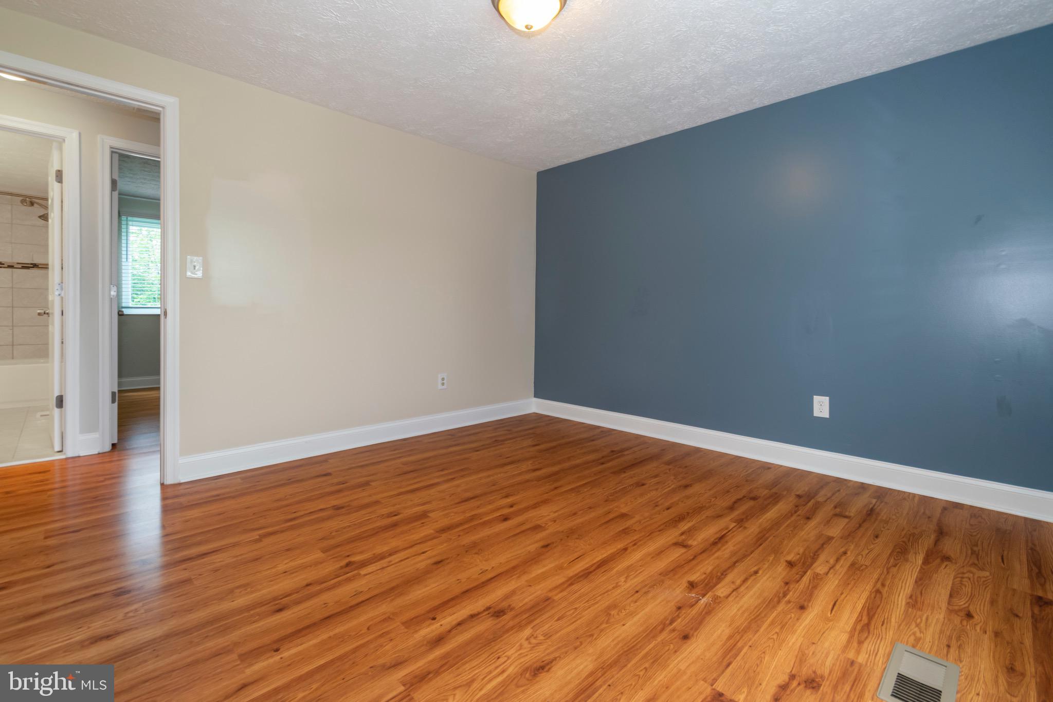 HARMANS WOODS - Residential