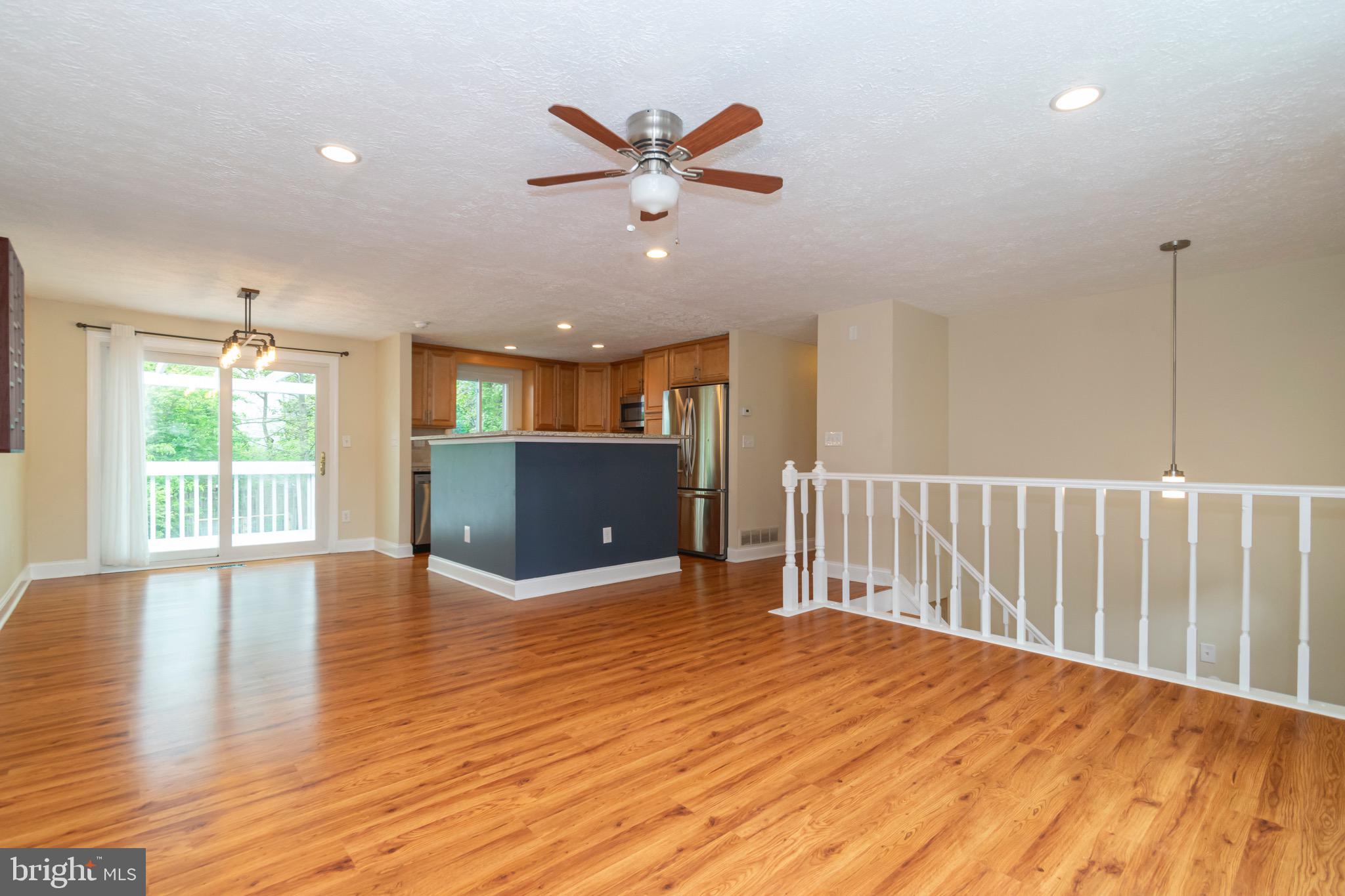1483 GESNA DRIVE