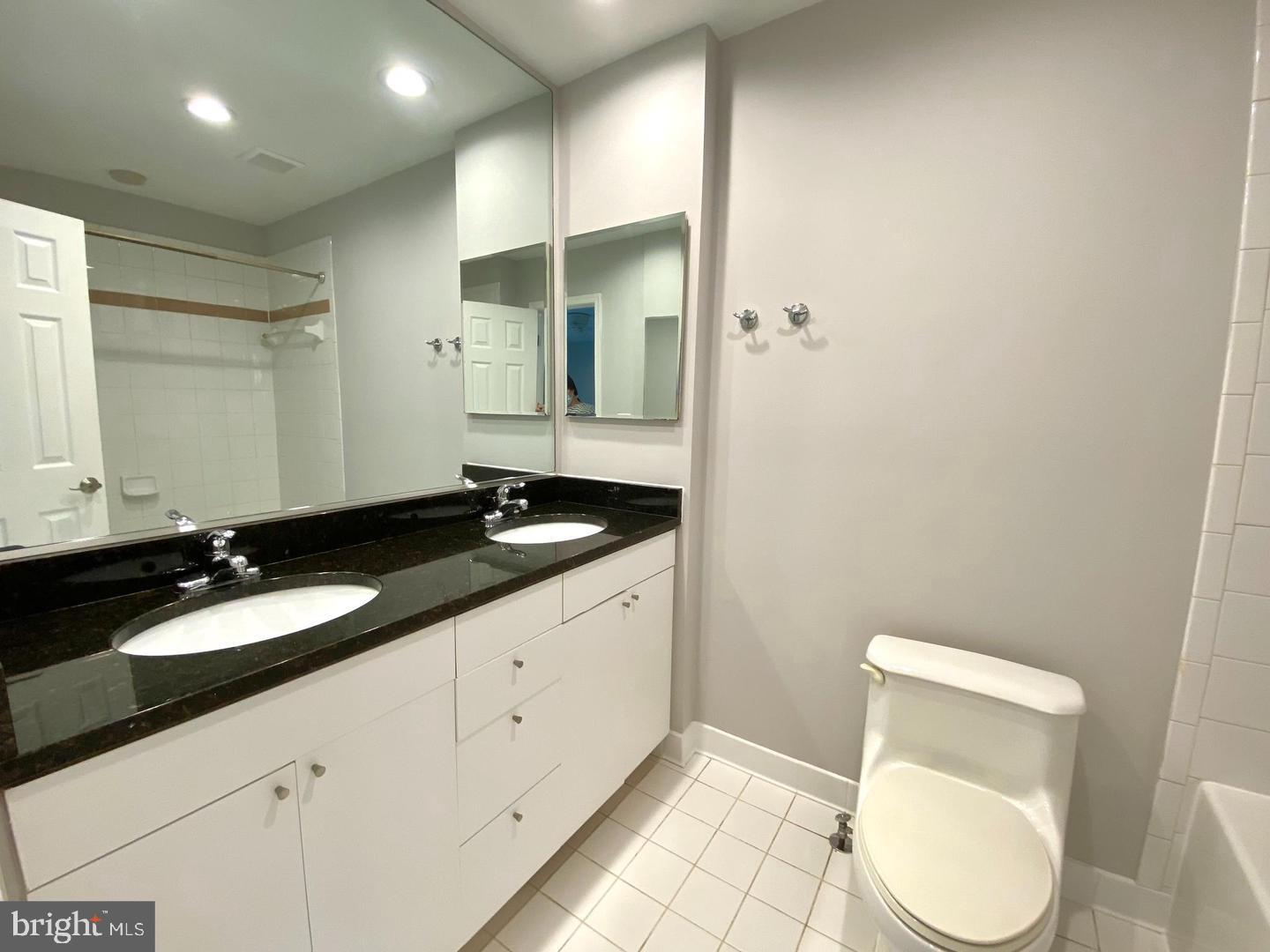 LAYTON COURT (MEWS) - Residential Lease