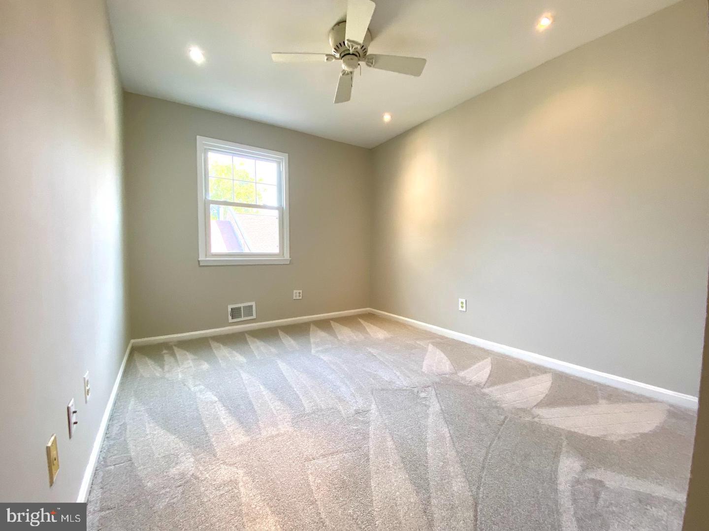 LAYTON COURT (MEWS) - Residential Lease