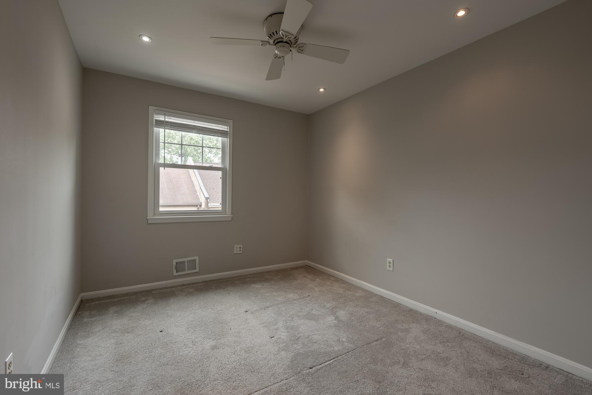 LAYTON COURT (MEWS) - Residential Lease