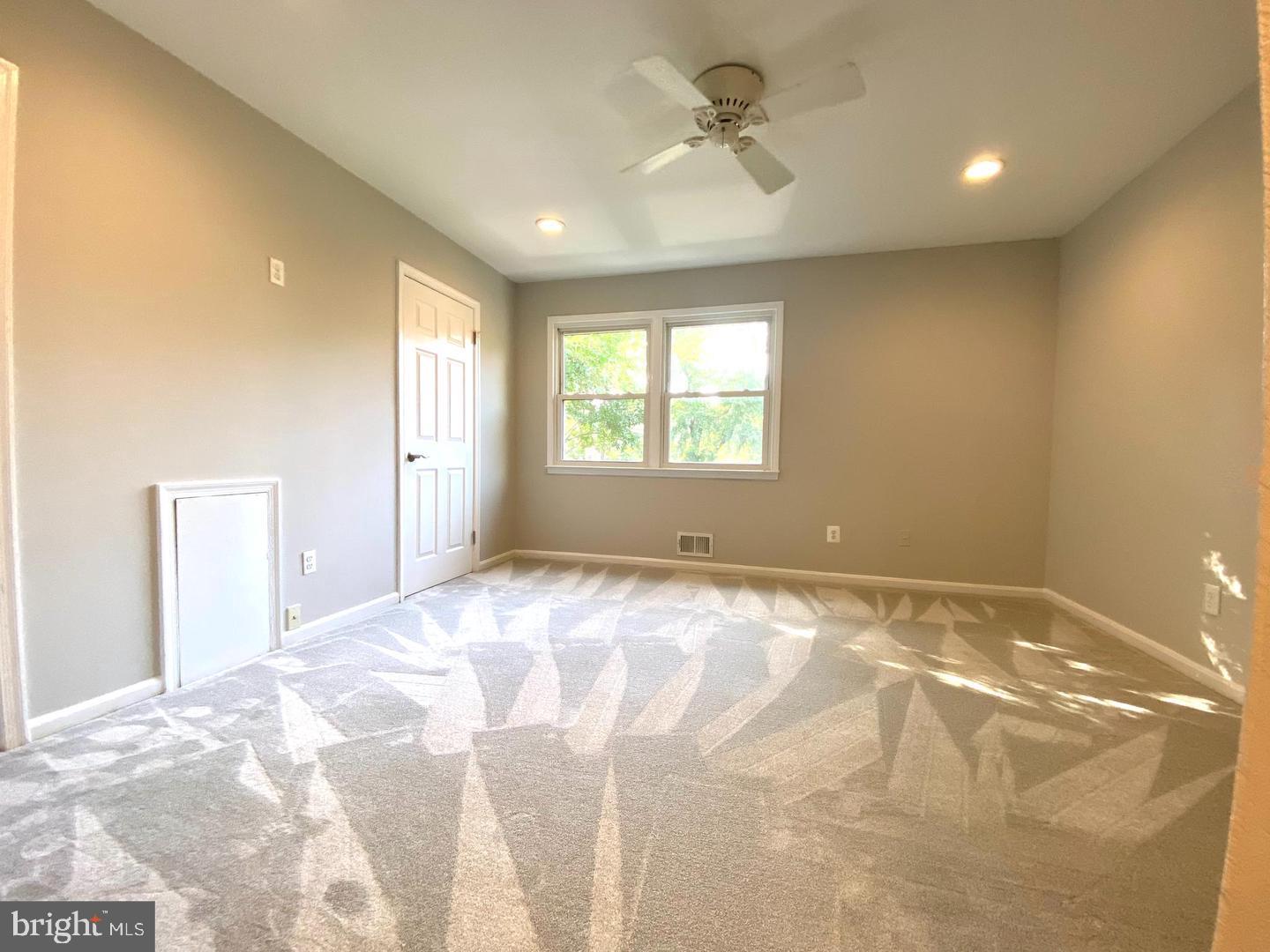 LAYTON COURT (MEWS) - Residential Lease