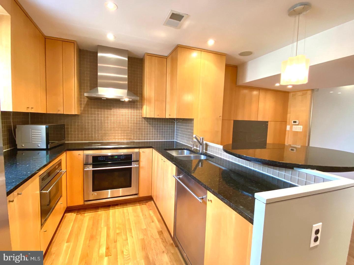 LAYTON COURT (MEWS) - Residential Lease