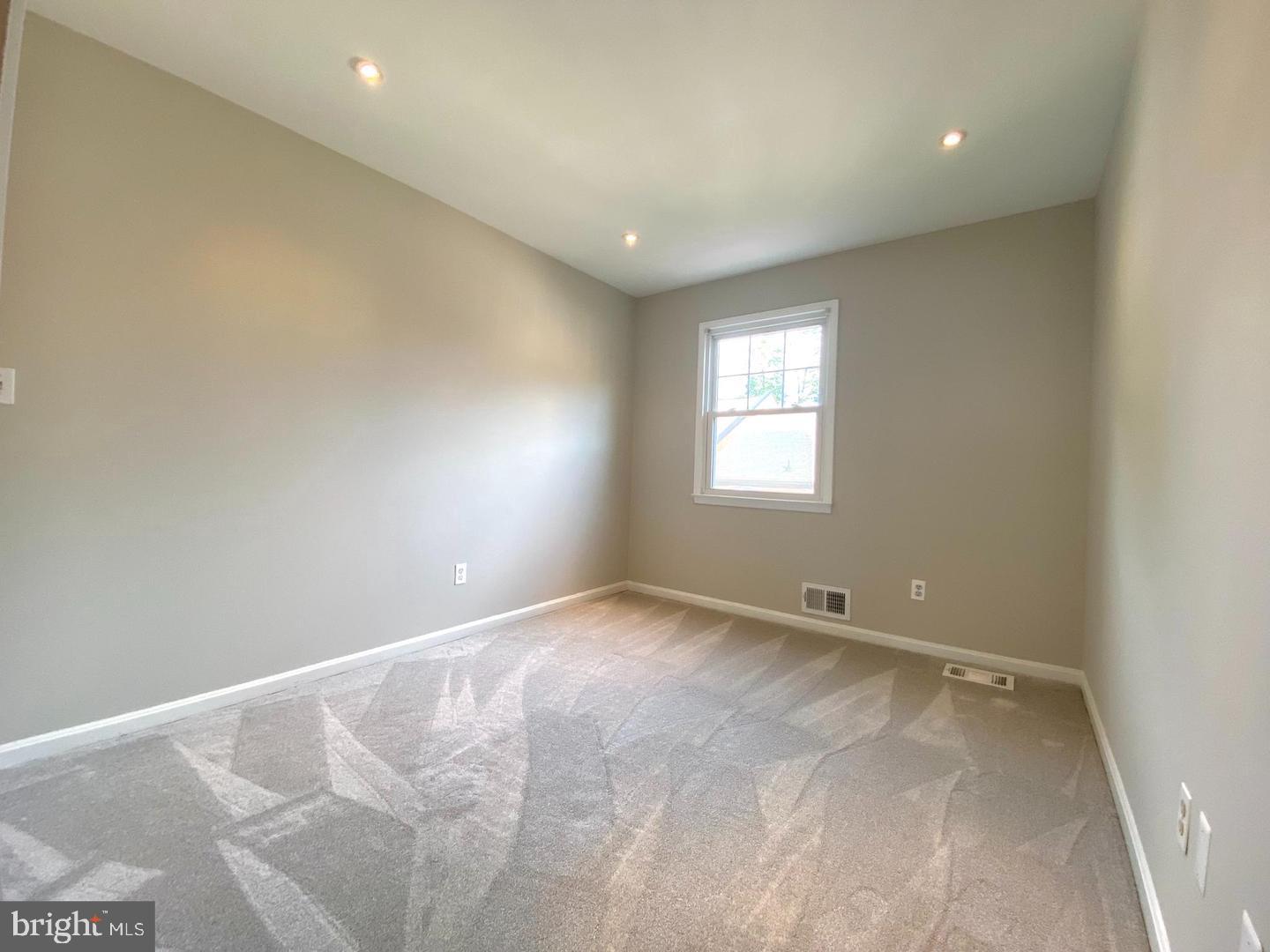 LAYTON COURT (MEWS) - Residential Lease