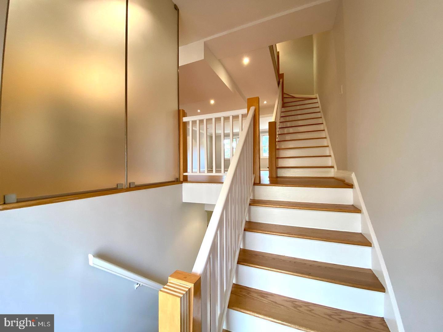 LAYTON COURT (MEWS) - Residential Lease