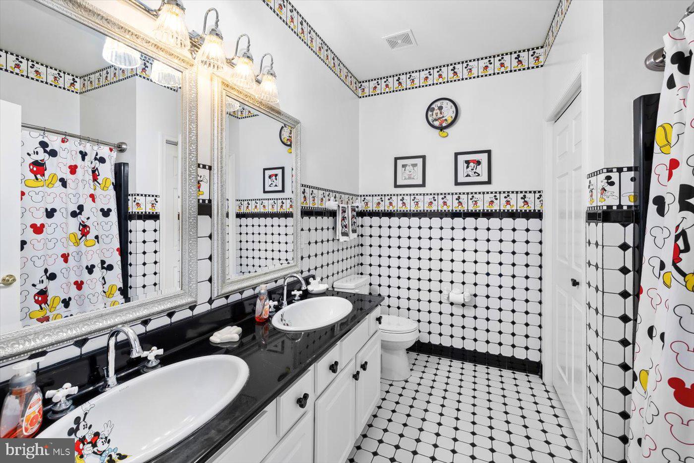 GEORGE'S BLUFF - Residential