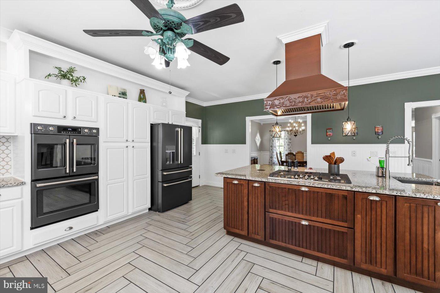 GEORGE'S BLUFF - Residential