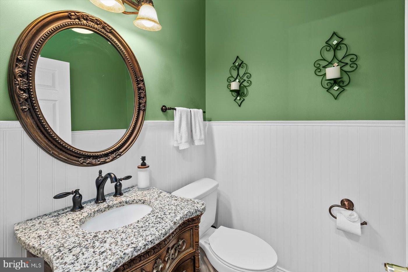 GEORGE'S BLUFF - Residential