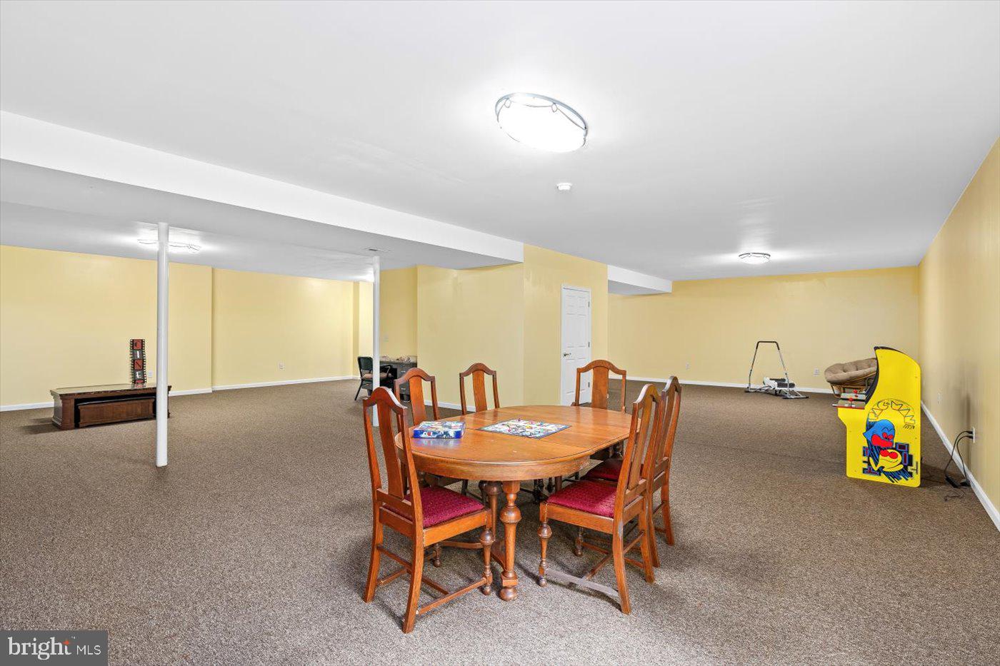 GEORGE'S BLUFF - Residential