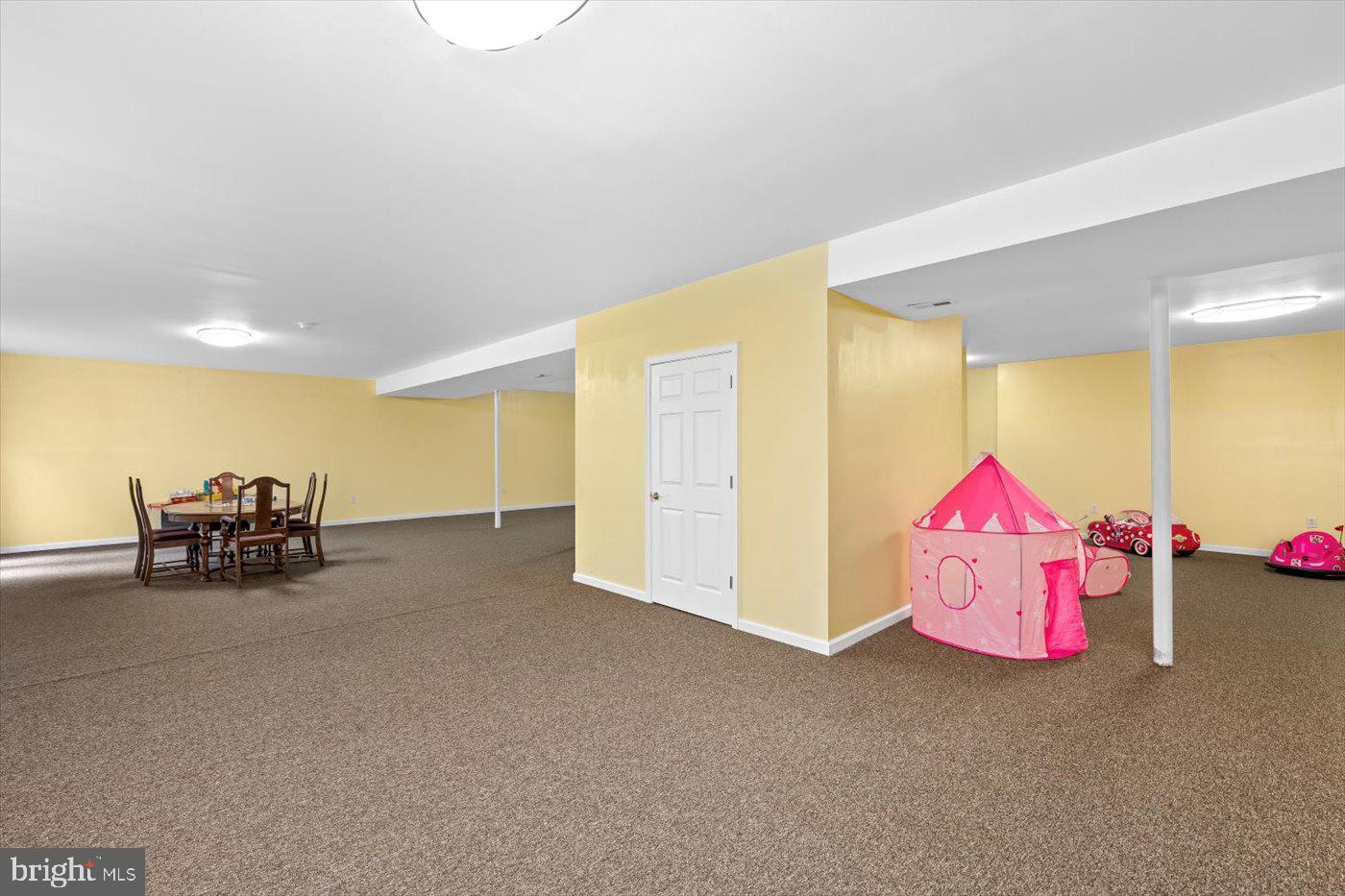 GEORGE'S BLUFF - Residential