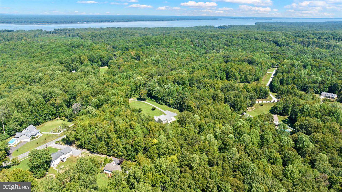 GEORGE'S BLUFF - Residential