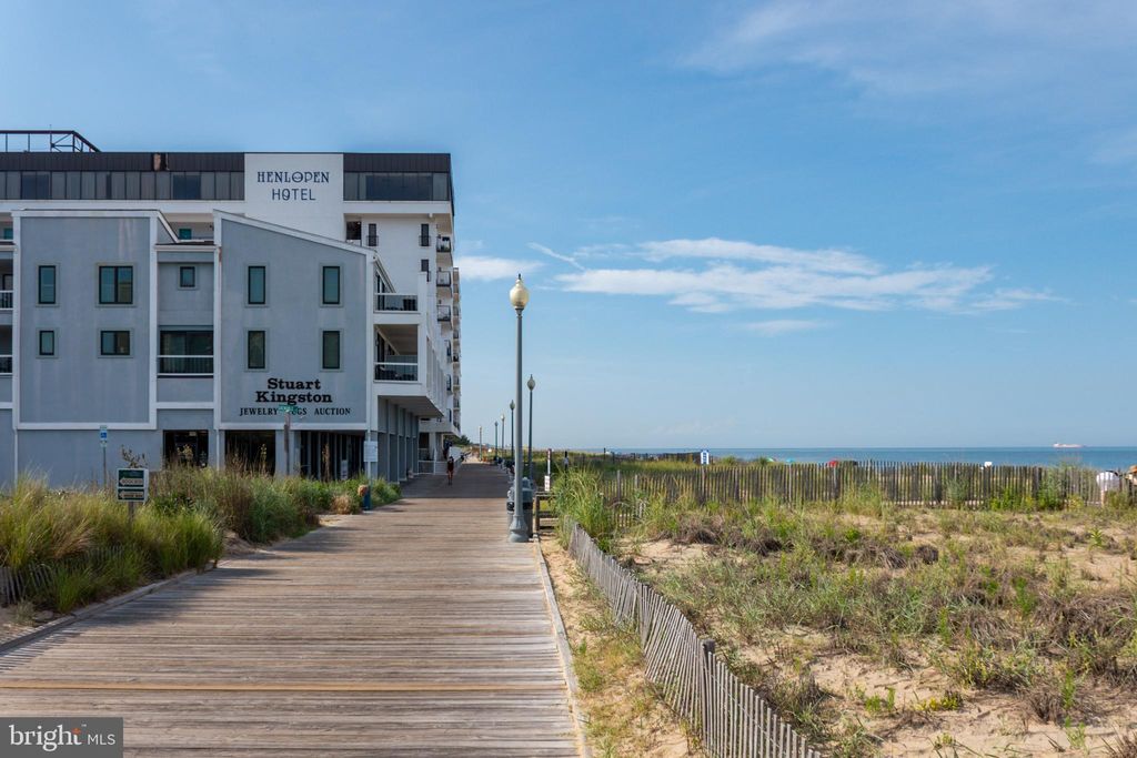 listing image 103