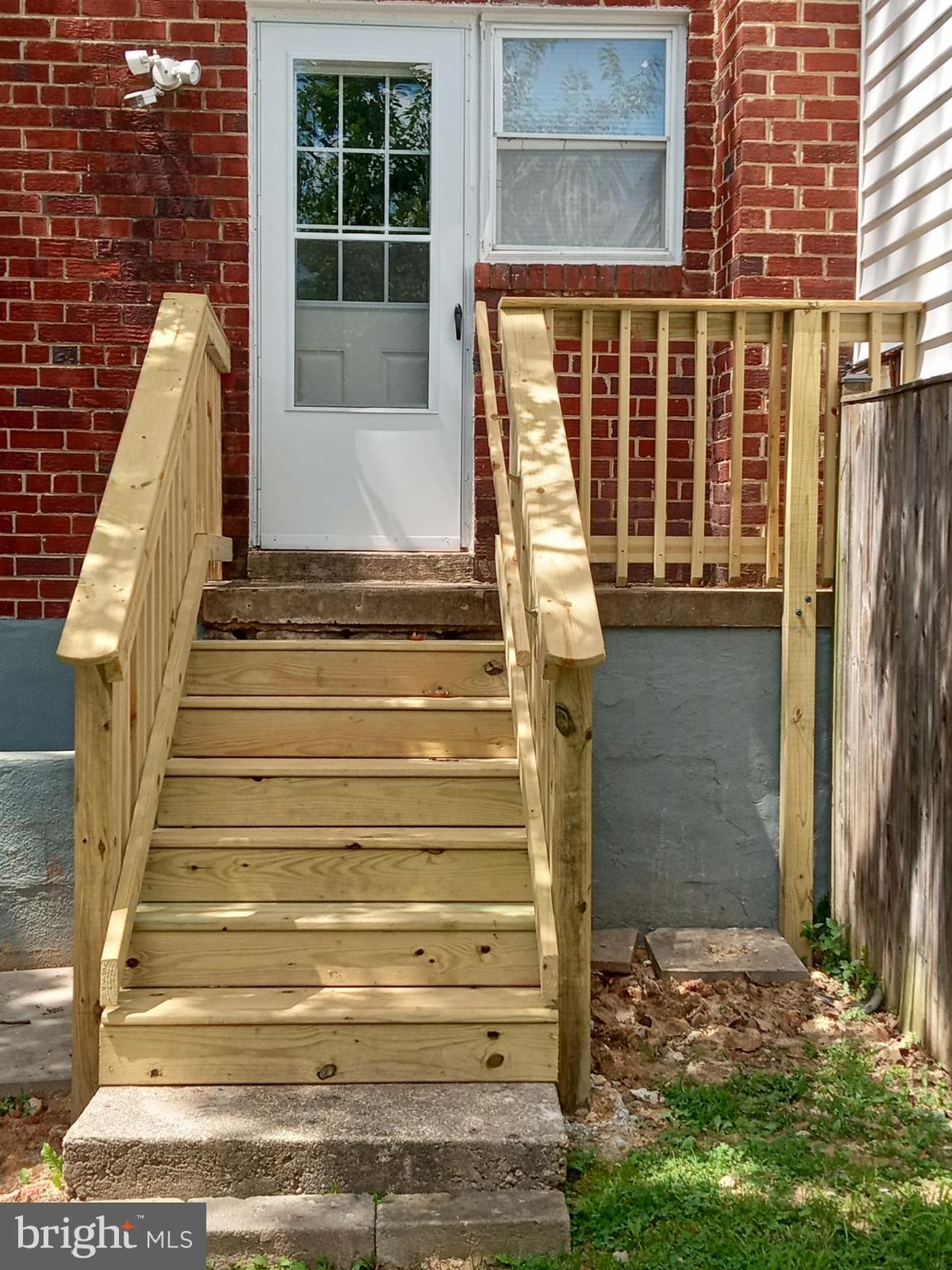 LEWISDALE - Residential Lease