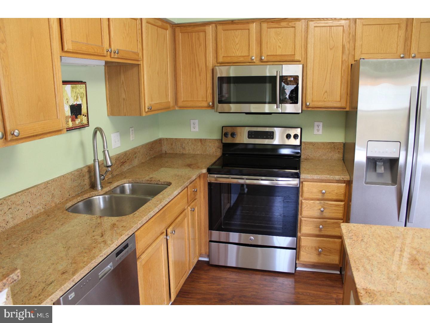 TERR AT MONTGMRY WLK - Residential Lease