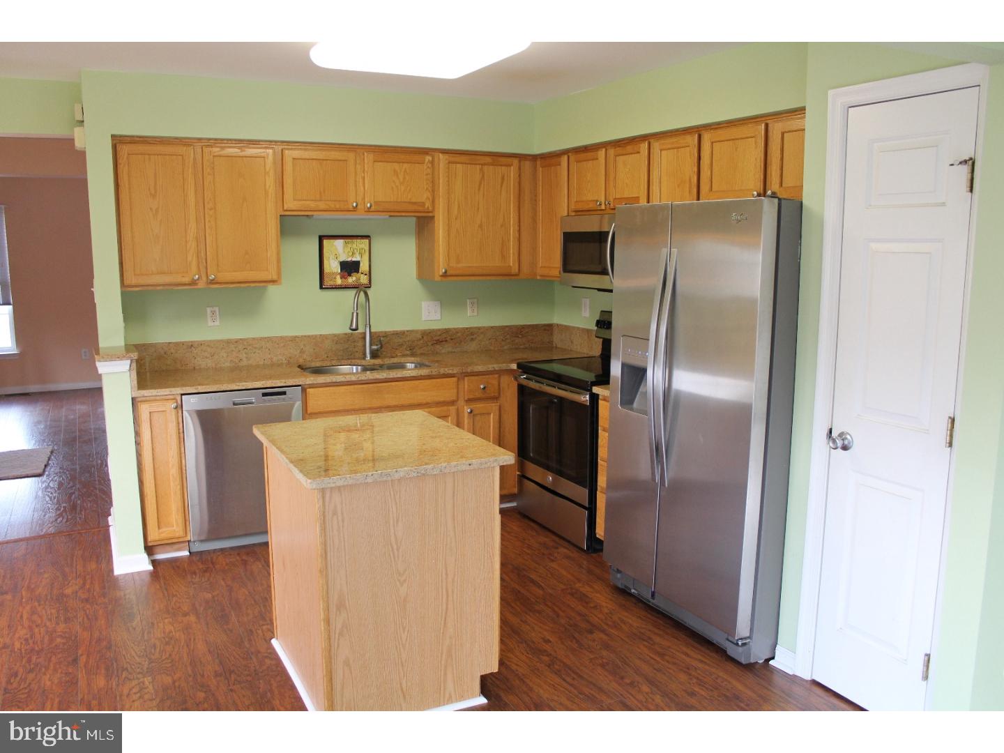 TERR AT MONTGMRY WLK - Residential Lease