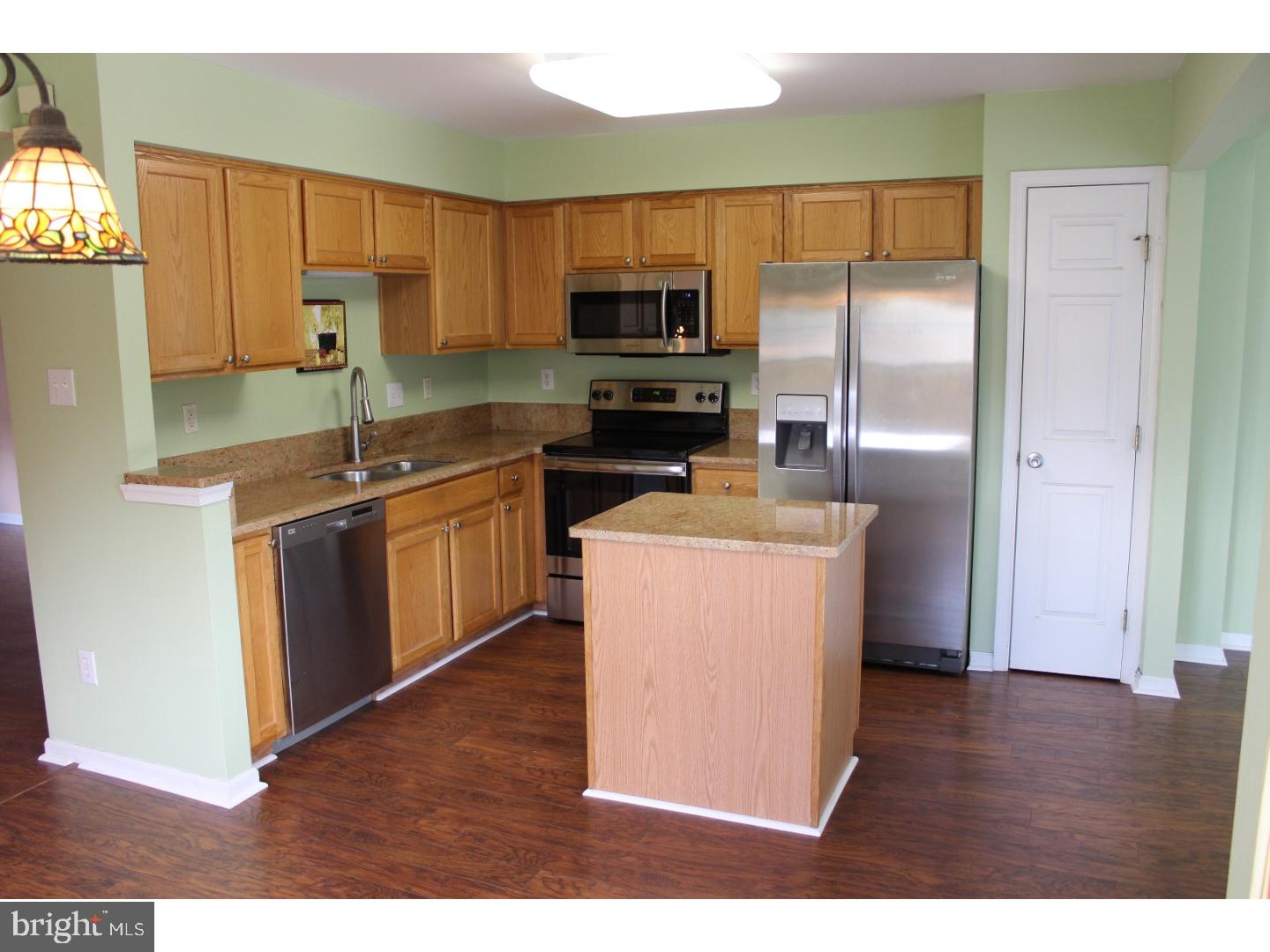 TERR AT MONTGMRY WLK - Residential Lease