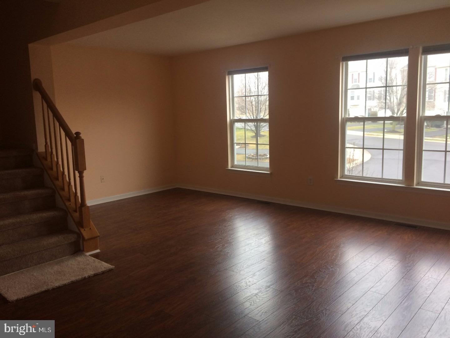 TERR AT MONTGMRY WLK - Residential Lease