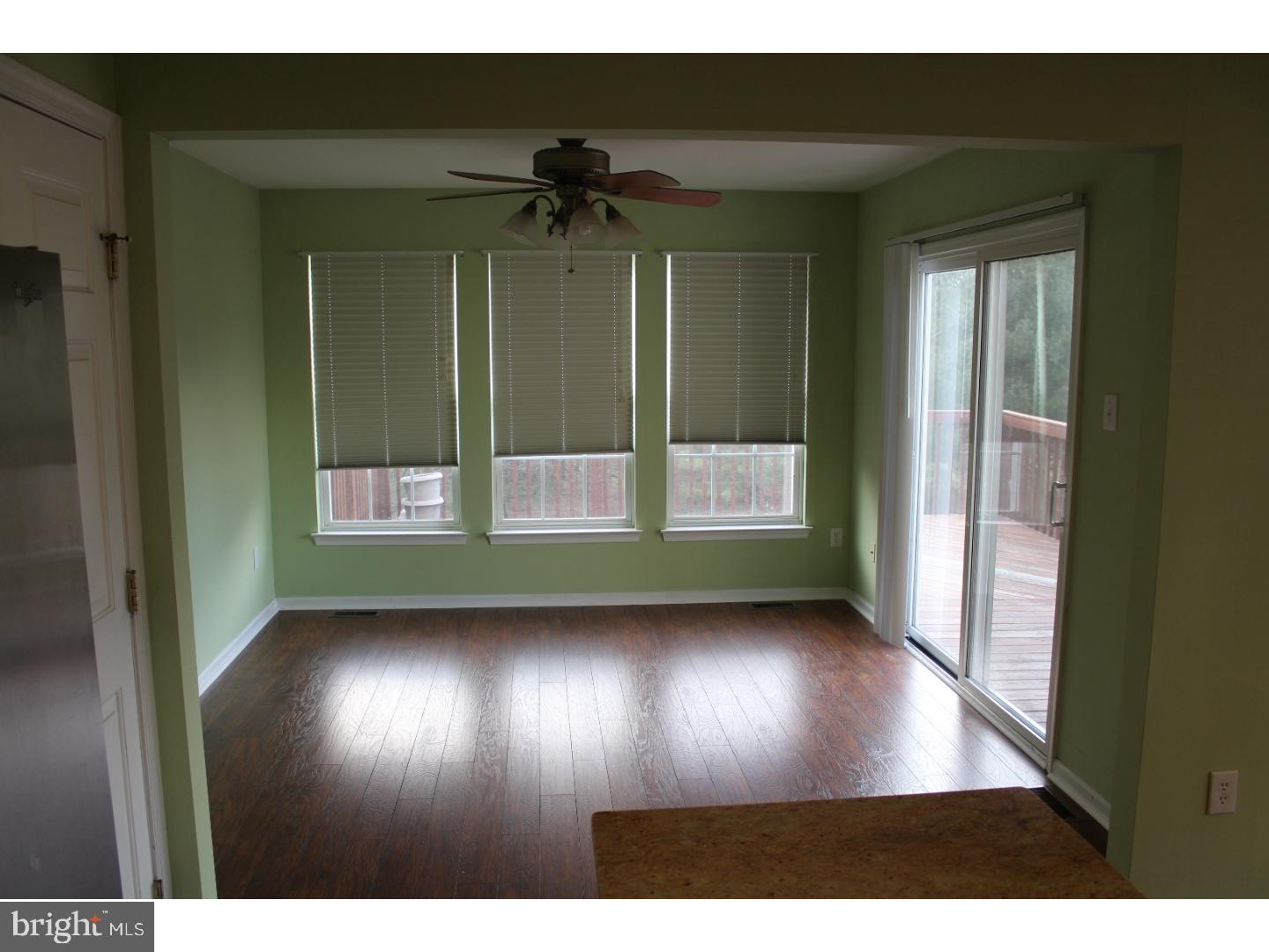 TERR AT MONTGMRY WLK - Residential Lease