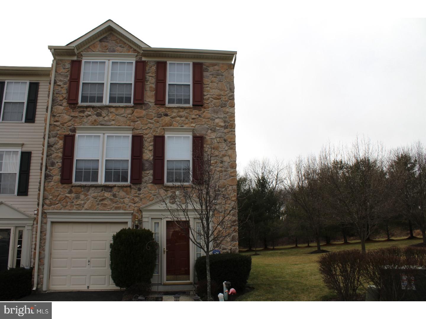 TERR AT MONTGMRY WLK - Residential Lease