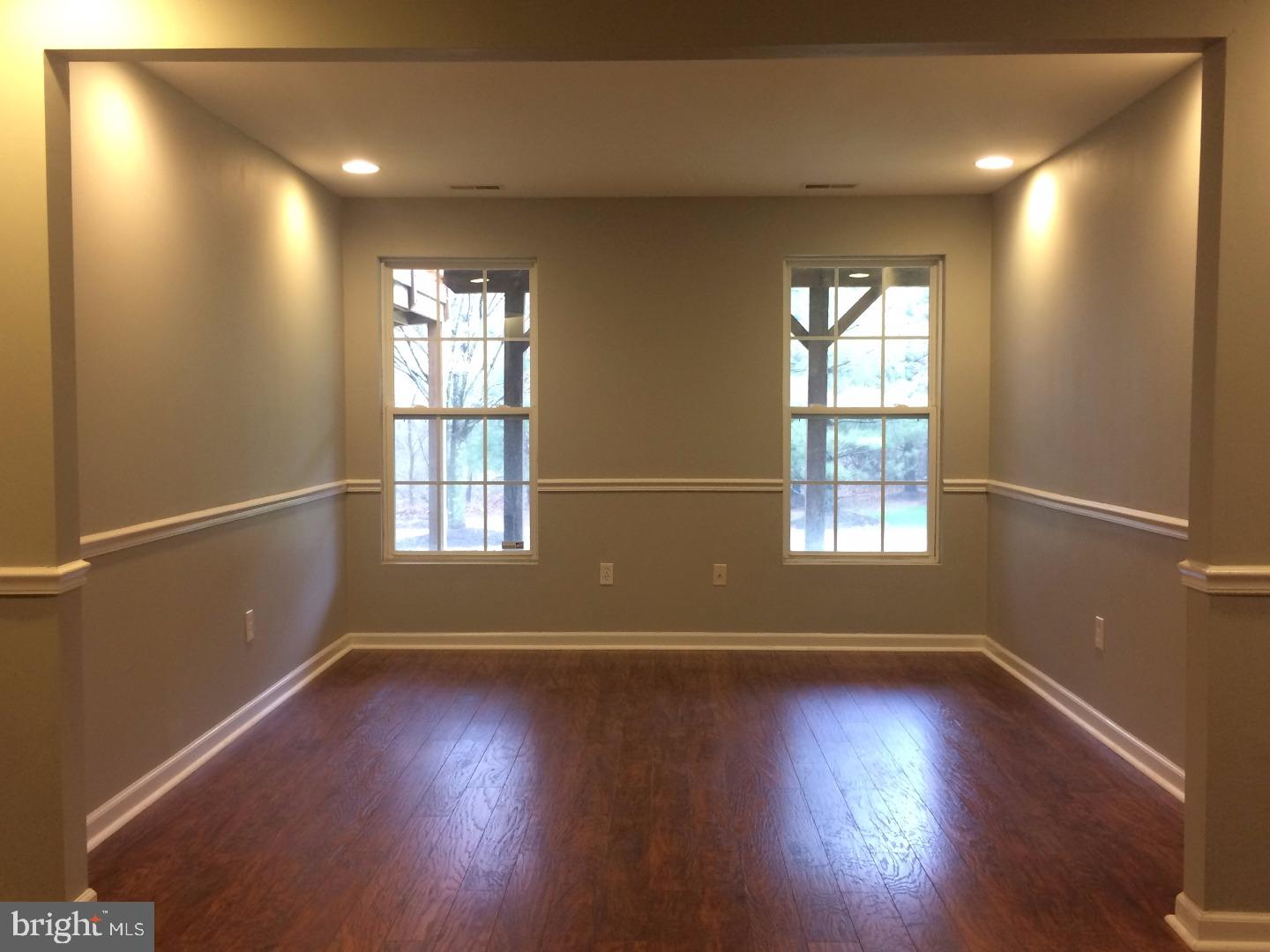 TERR AT MONTGMRY WLK - Residential Lease