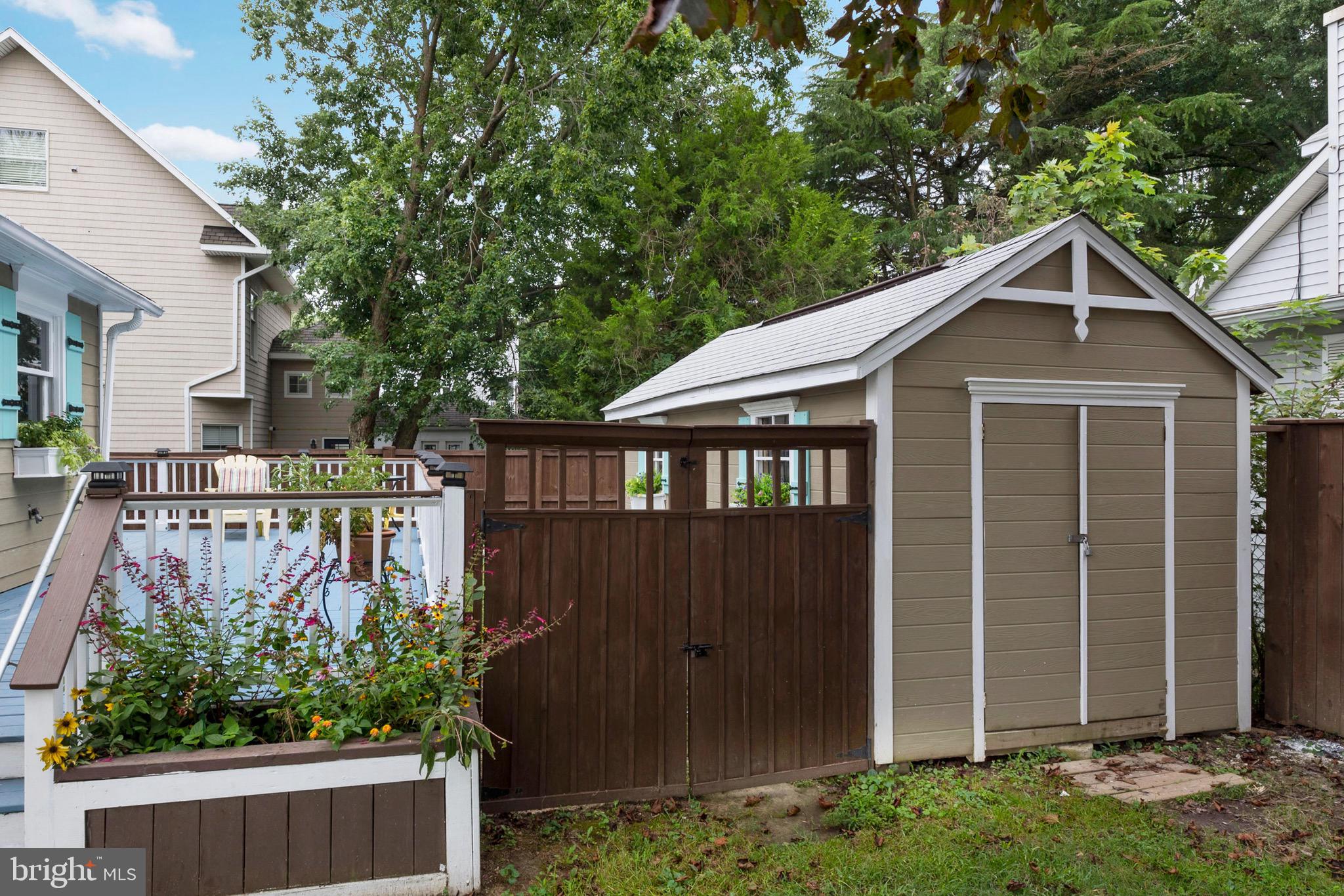 SHOREHAM BEACH - Residential
