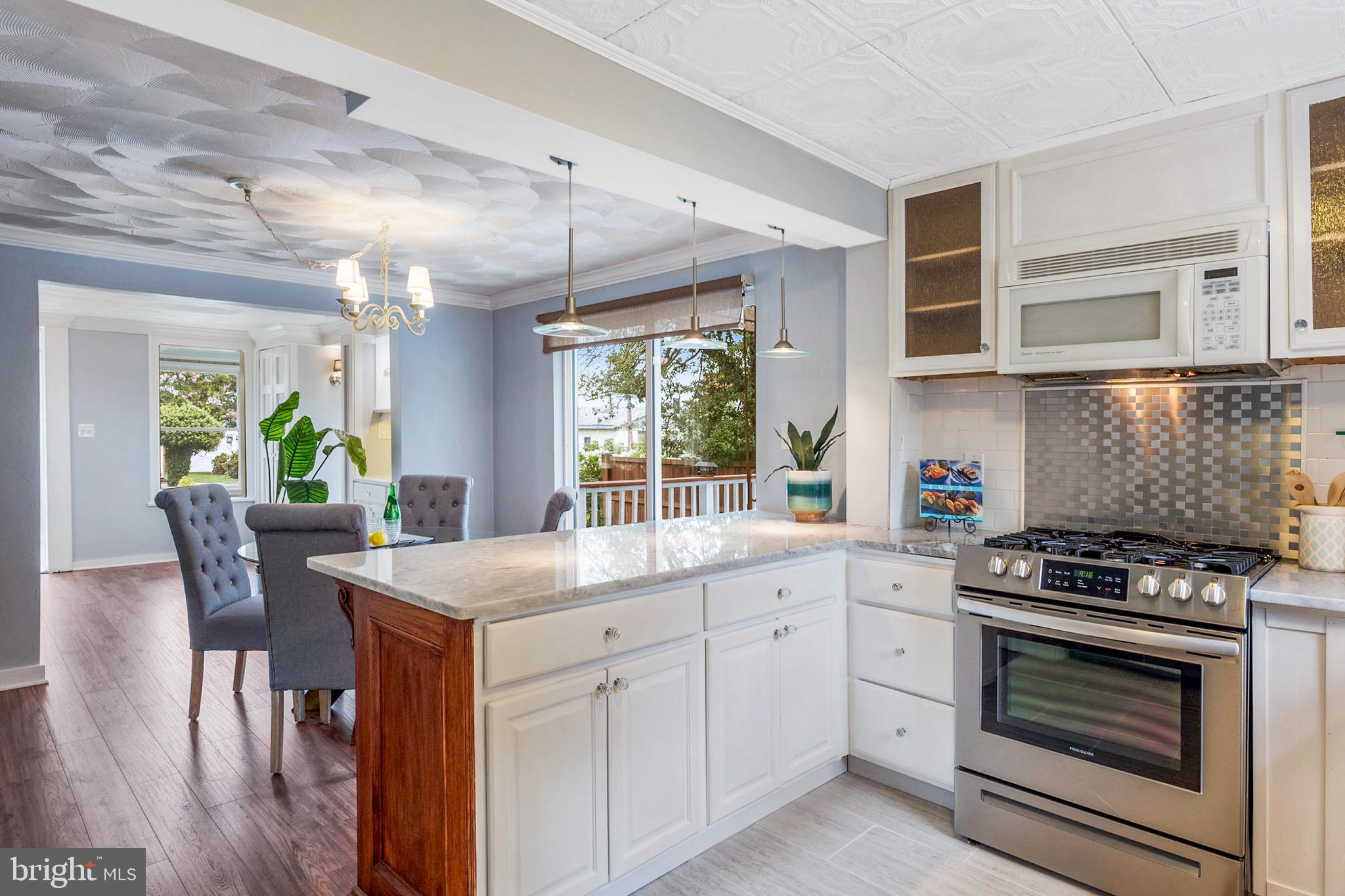 SHOREHAM BEACH - Residential