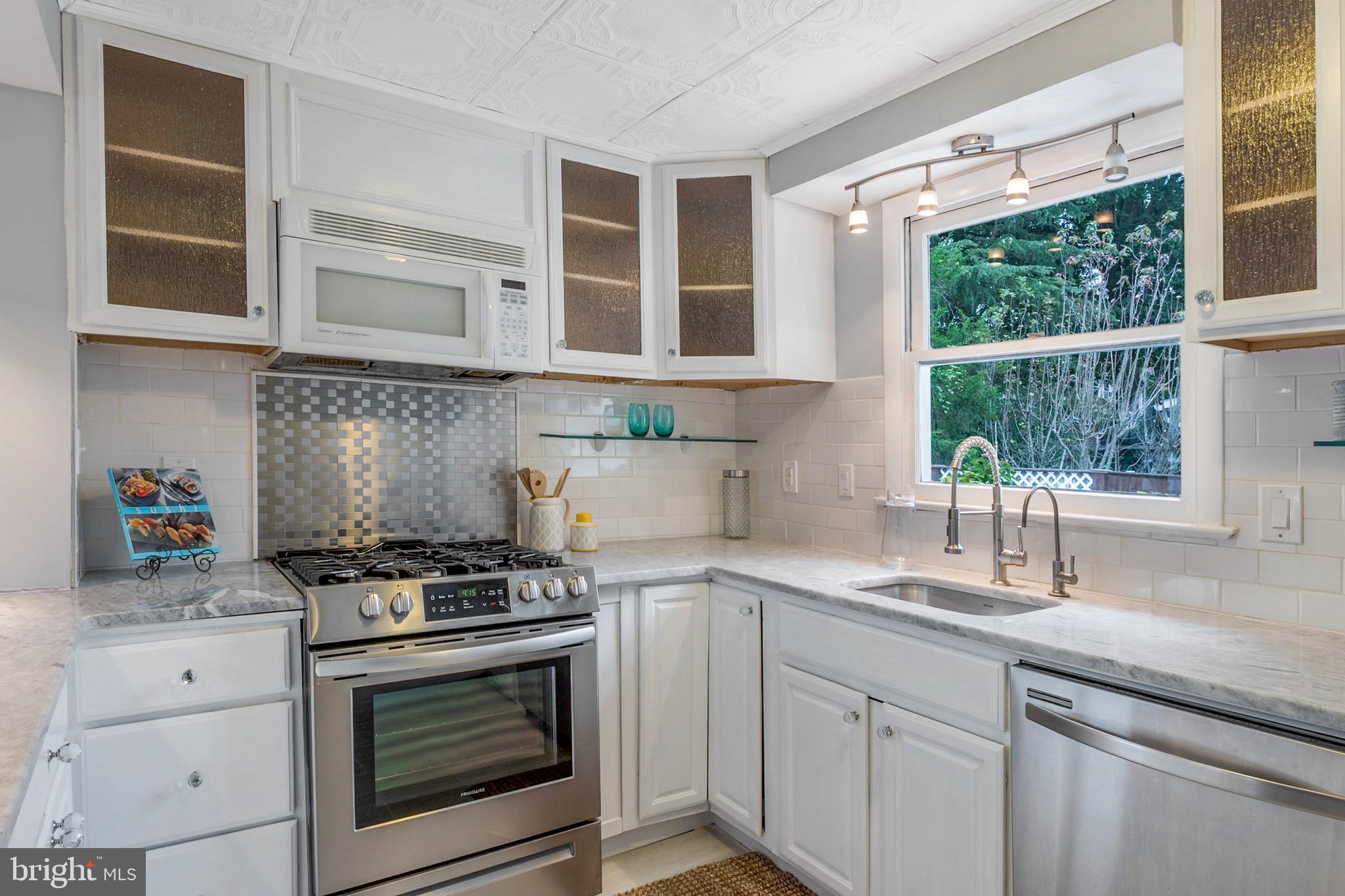 SHOREHAM BEACH - Residential