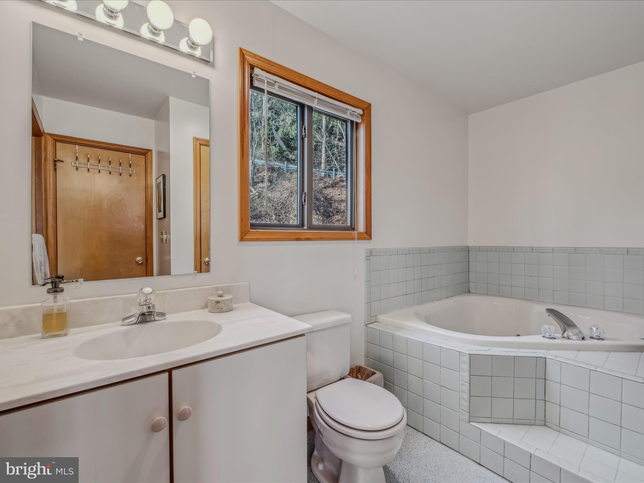 COOLFONT MOUNTAINSIDE - Residential