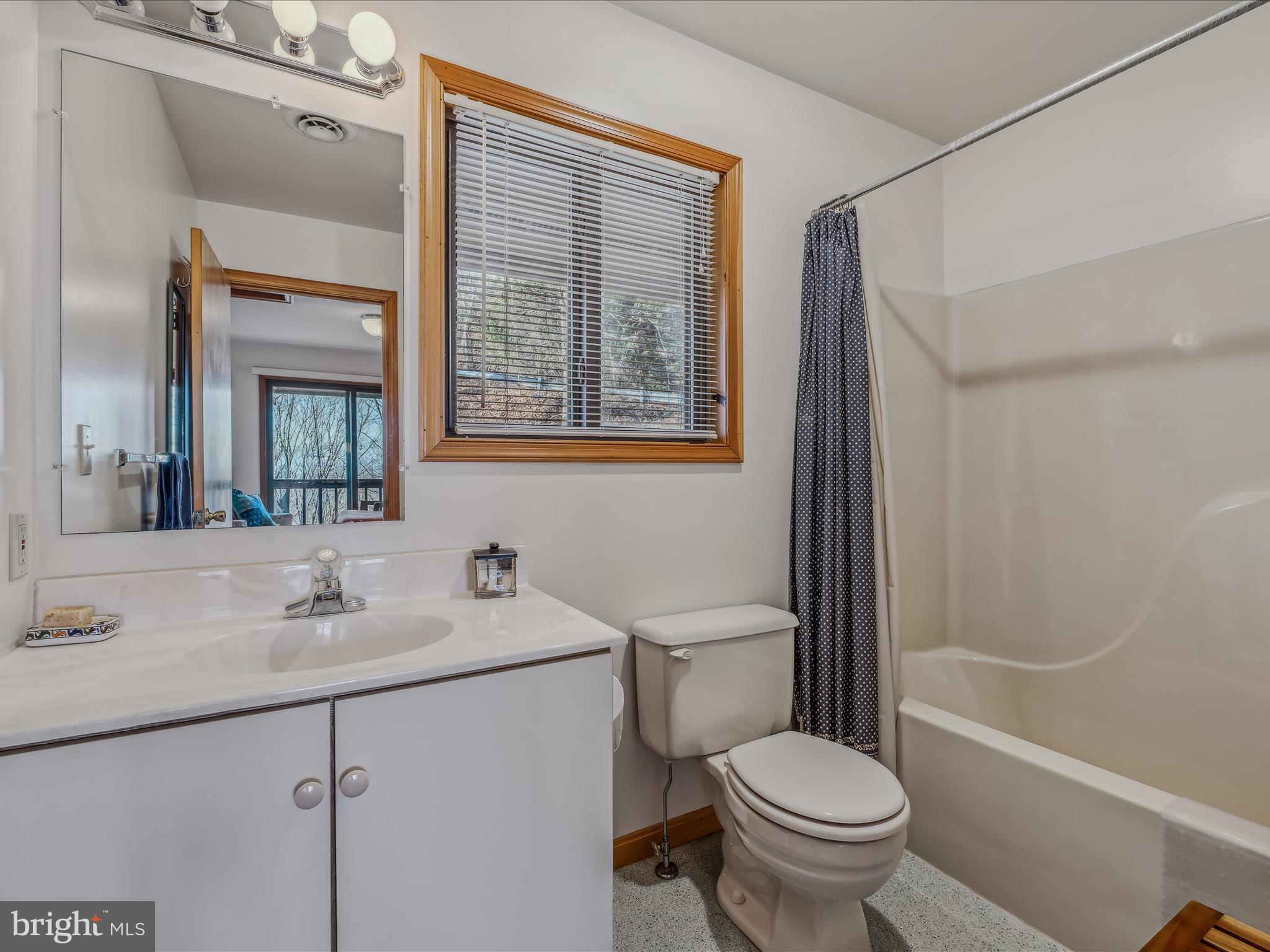 COOLFONT MOUNTAINSIDE - Residential