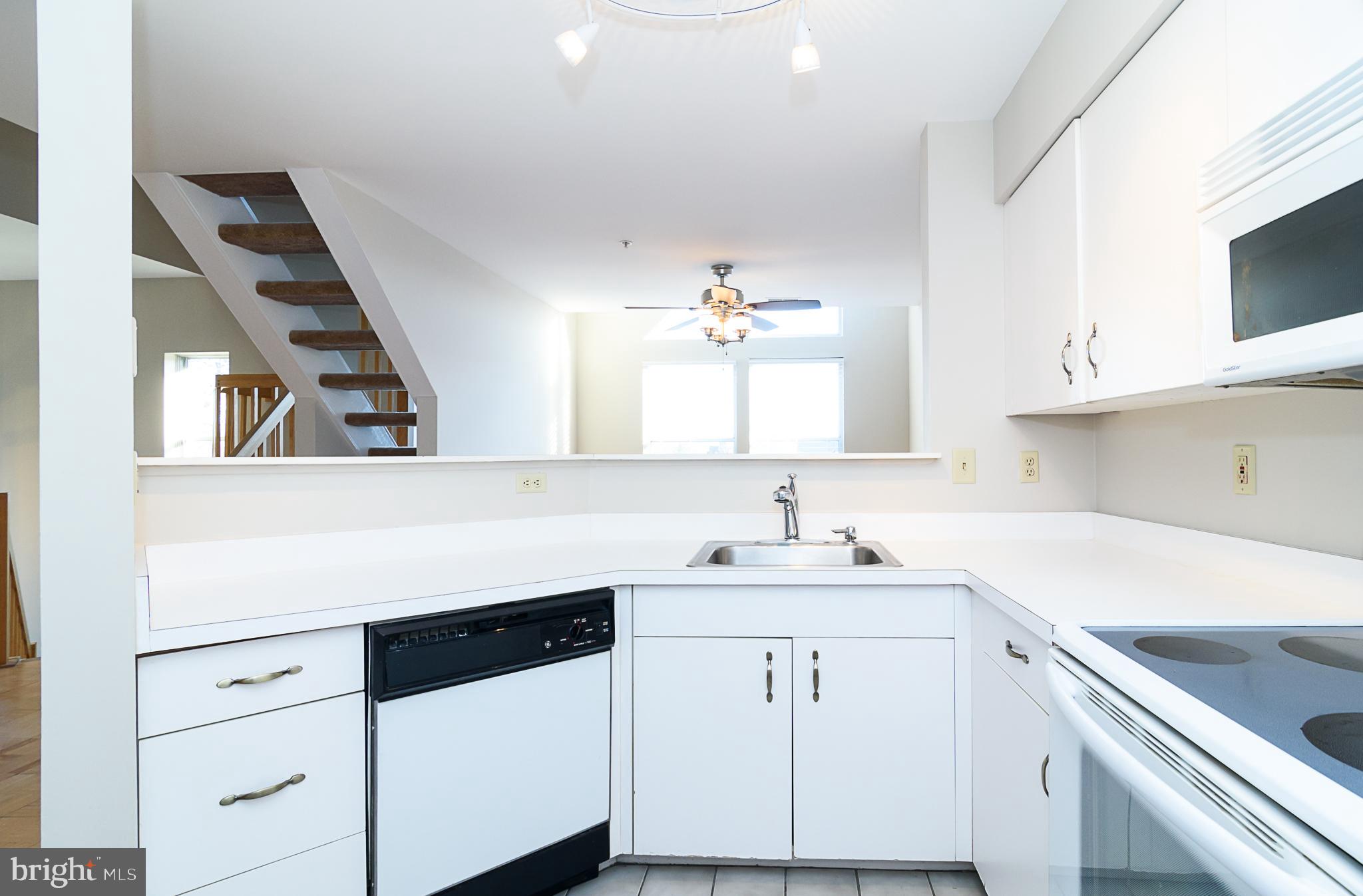 WOODLAND VILLAGE - Residential Lease