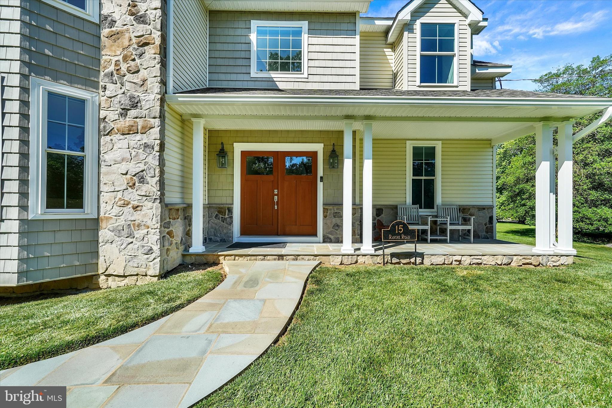 15 RAVINE ROAD