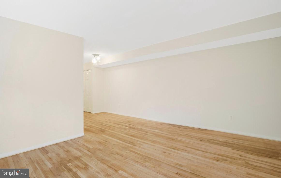 MEDFIELD - Residential