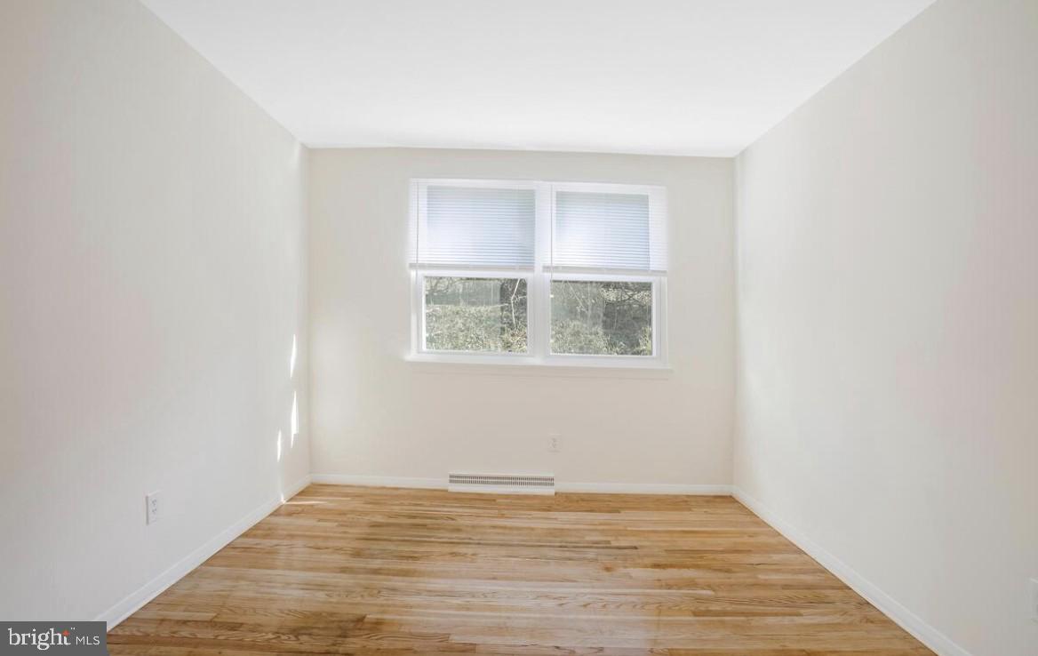 MEDFIELD - Residential