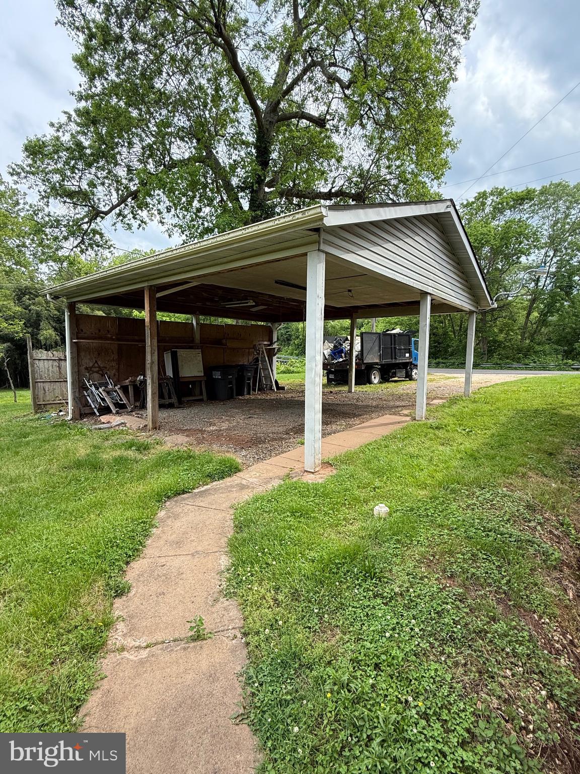 YORKSHIRE ACRES - Residential