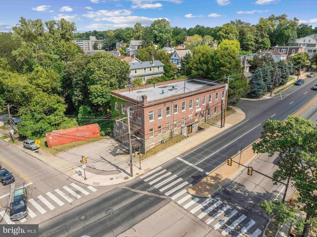 Photo of 613 W Cheltenham Avenue, CHELTENHAM, PA 19012 (MLS # PAMC2149060)