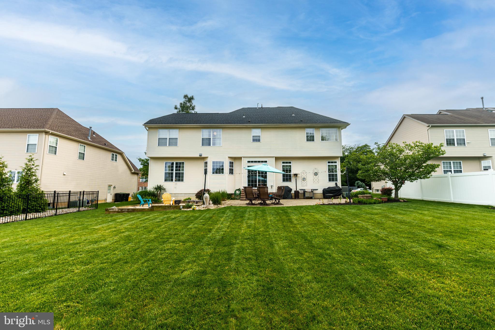 5 CANYON DRIVE