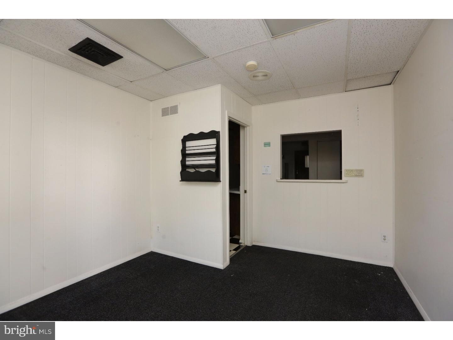 000 - Commercial Sale