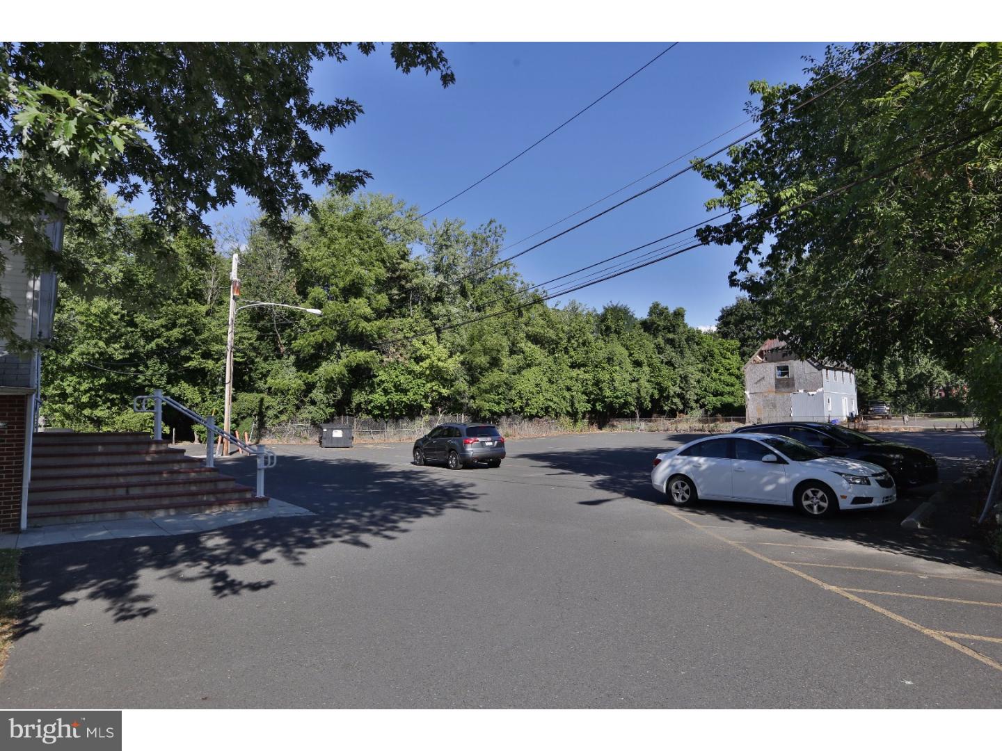 000 - Commercial Sale