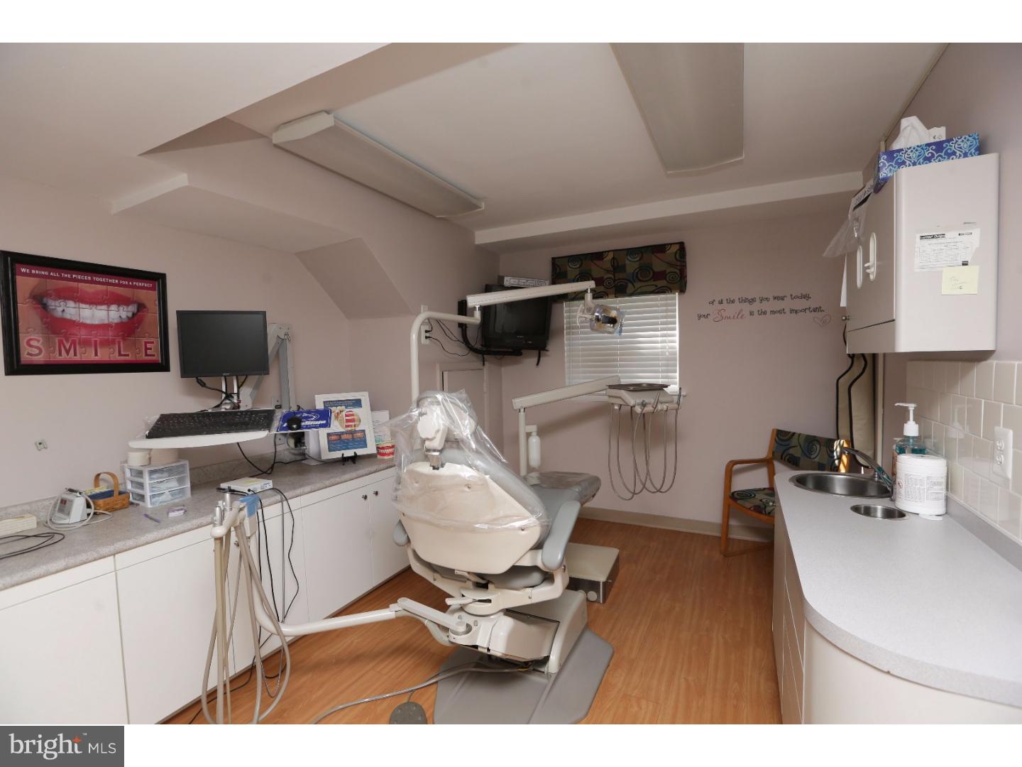 000 - Commercial Sale