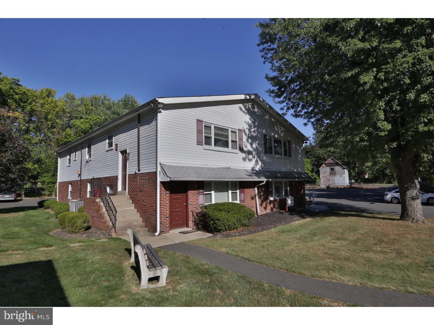 000 - Commercial Sale