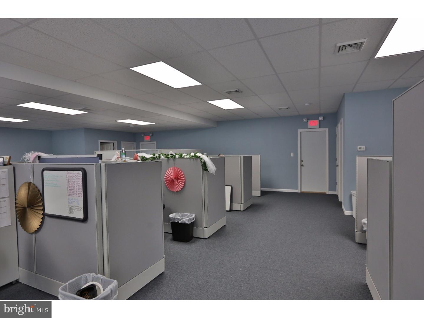 000 - Commercial Sale