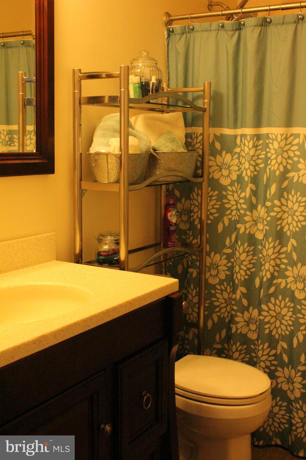 LAKE LAND - Residential