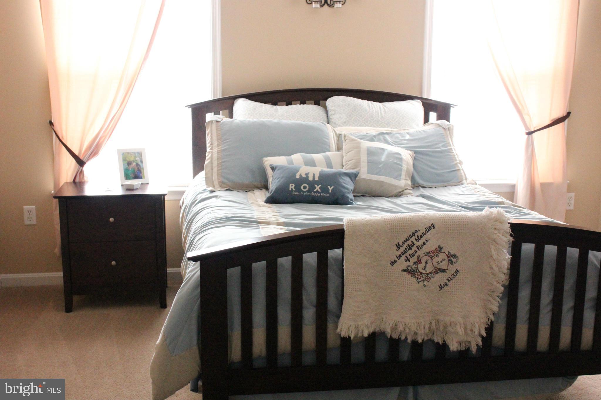 LAKE LAND - Residential