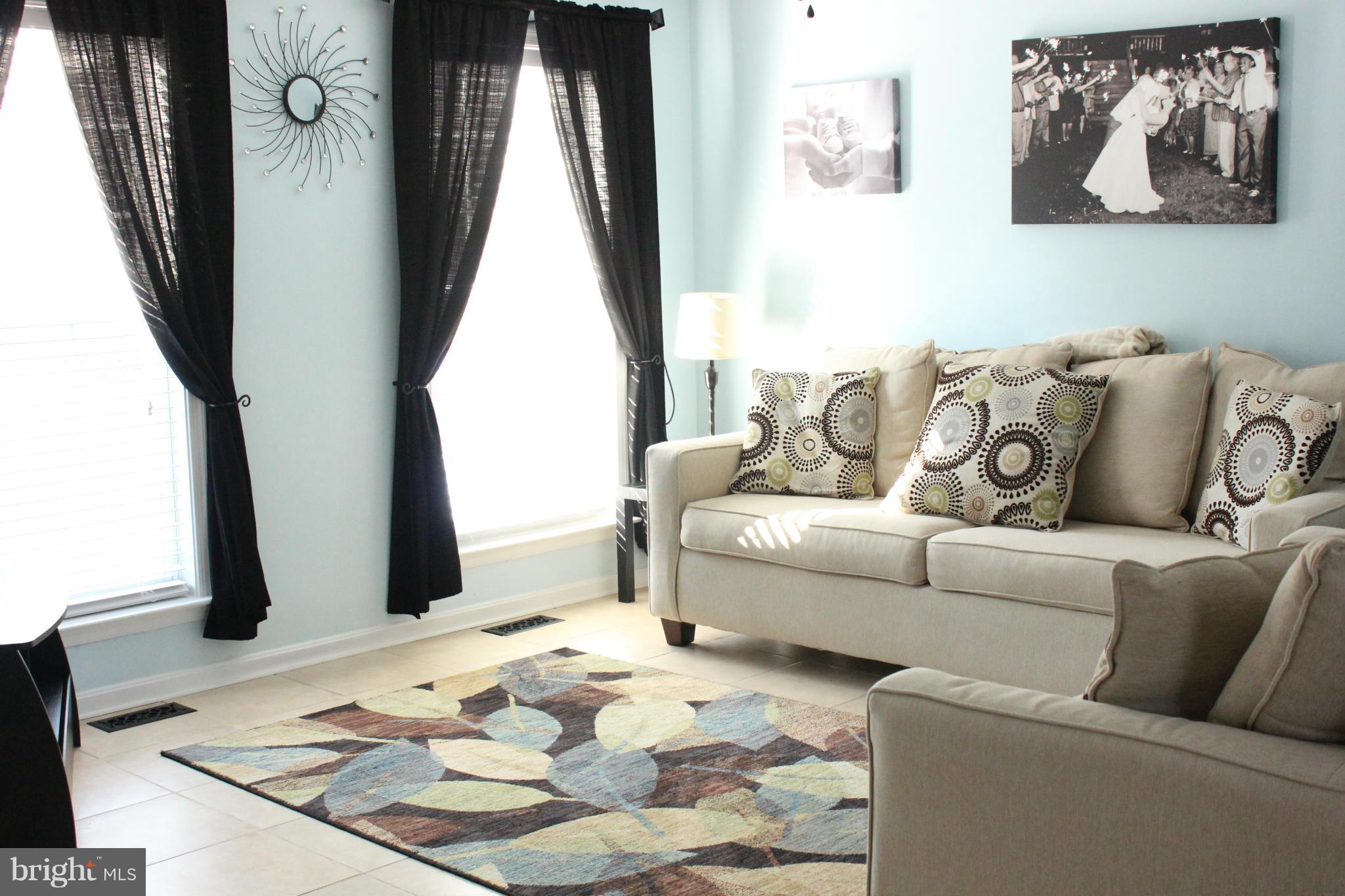 LAKE LAND - Residential