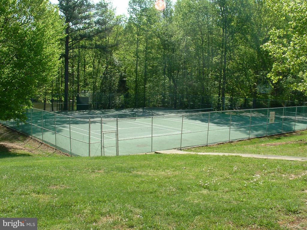 LAKE LAND - Residential