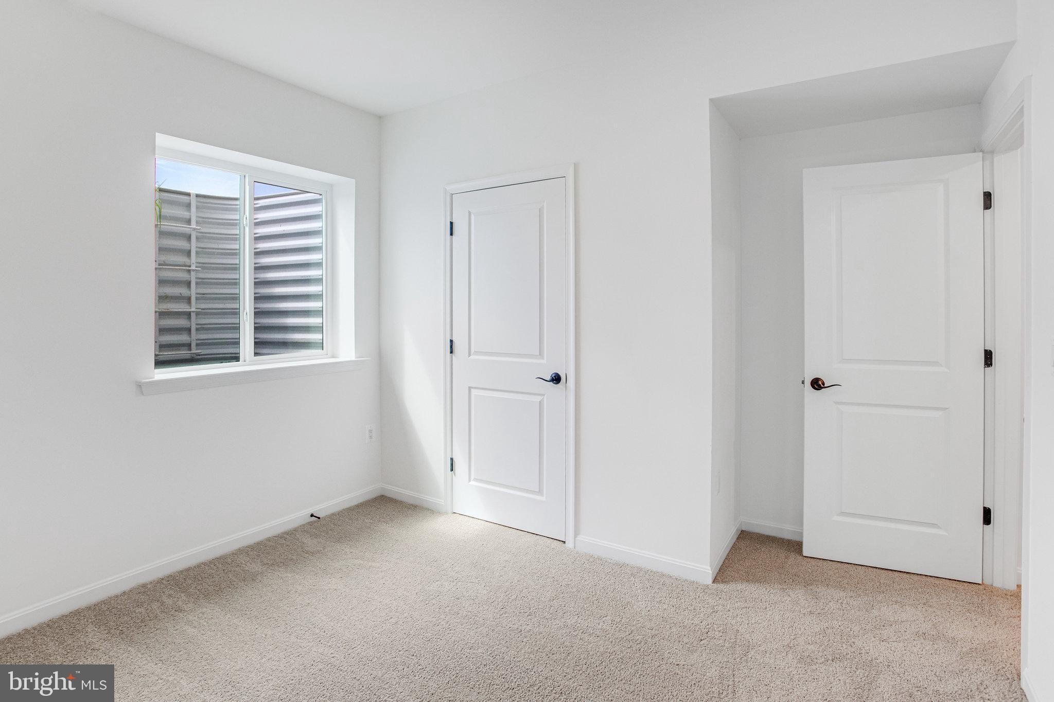 WHITE OAK RESERVE - Residential