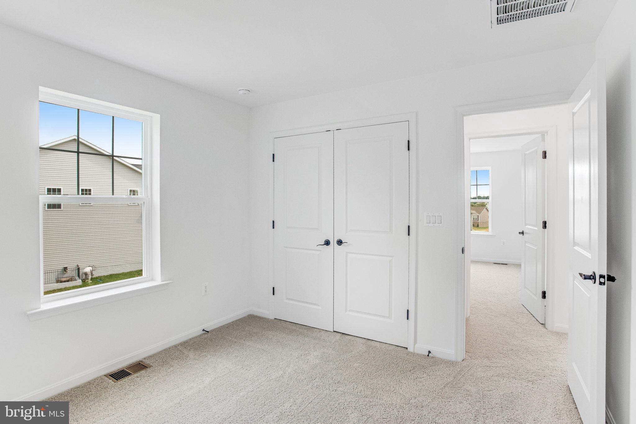 WHITE OAK RESERVE - Residential