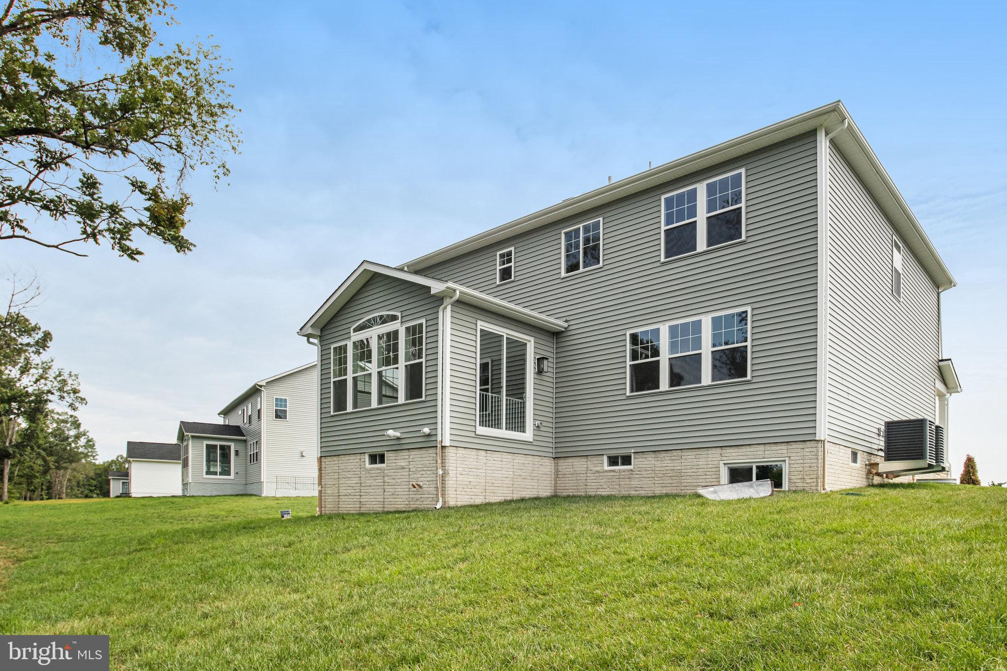 WHITE OAK RESERVE - Residential