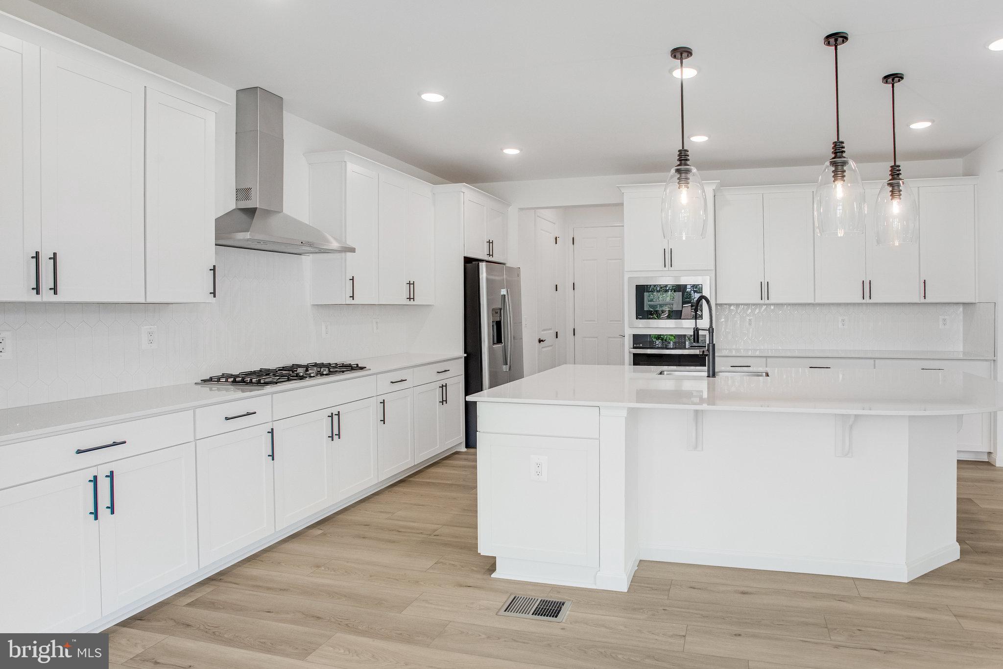 WHITE OAK RESERVE - Residential